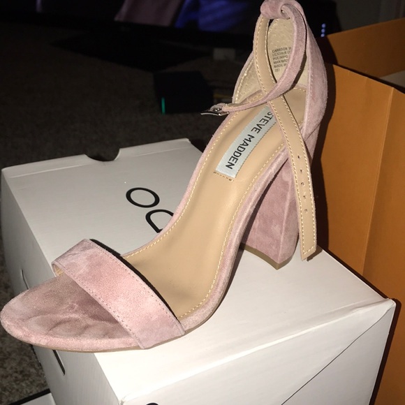 Heels - Picture 2 of 3